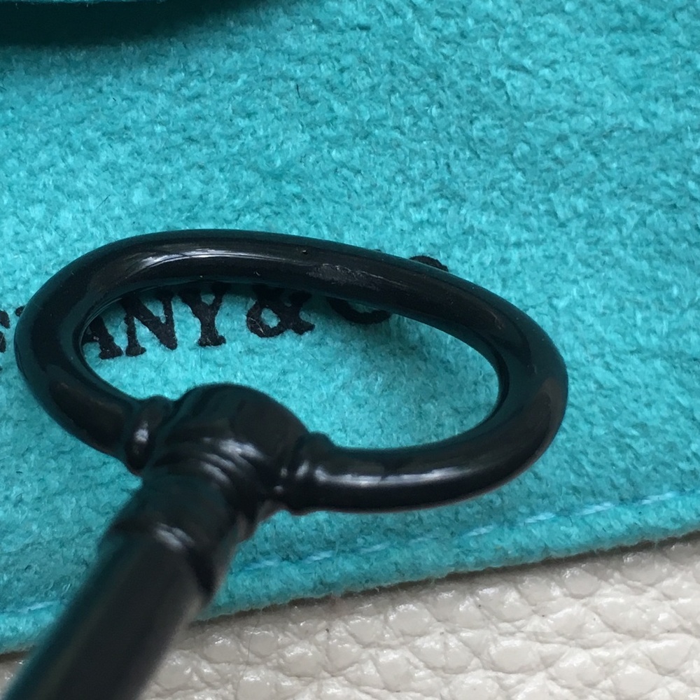 Tiffany & Co RARE Bone China Large Key - Picture 3 of 7